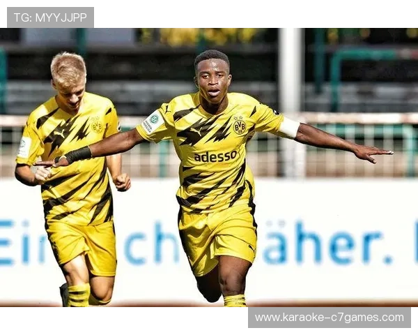 普鲁士多特蒙德俱乐部宣布新赛季目标 高层与主教练携手制定发展战略